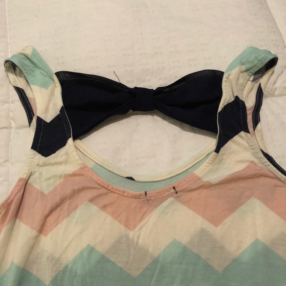 Tank with bow🎀 - Picture 2 of 2